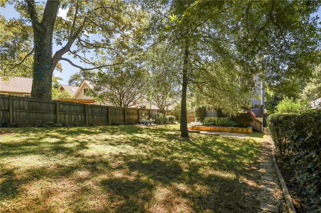 1092 Shelby Place SE