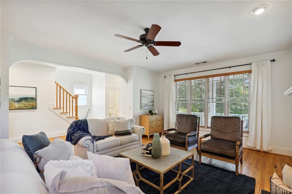 1092 Shelby Place SE