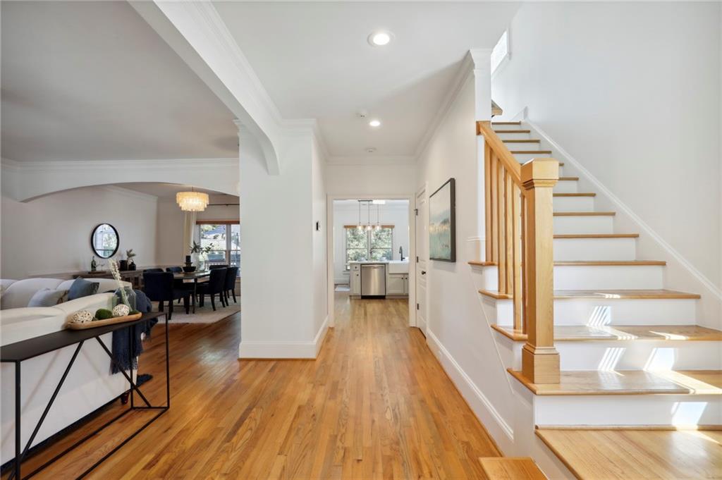 1092 Shelby Place SE