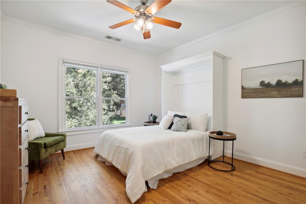 1092 Shelby Place SE