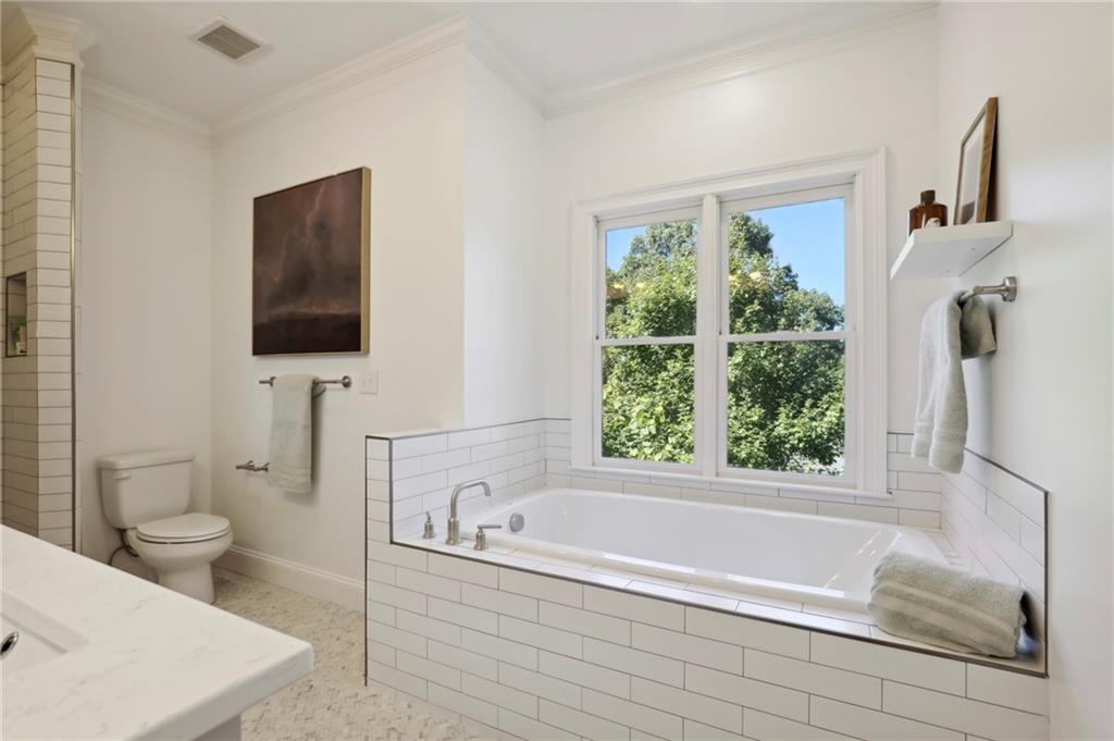 1092 Shelby Place SE