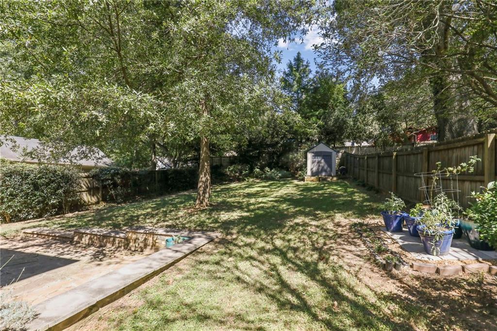 1092 Shelby Place SE