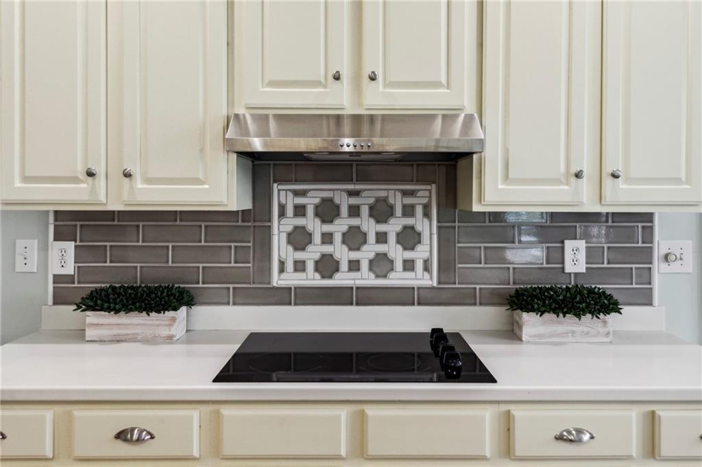 3541 Greystone Circle