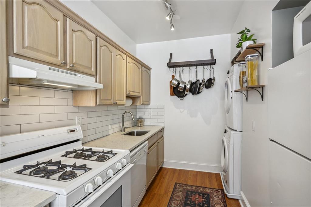 991 N Highland Avenue NE Unit 3