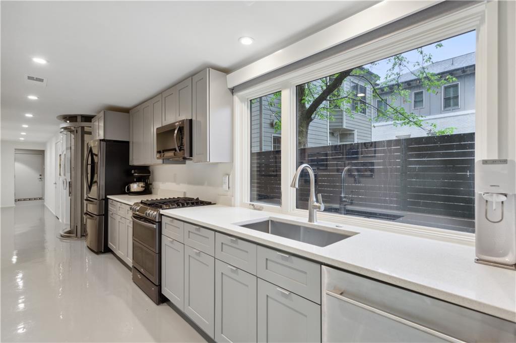 2385 Coosawattee Drive NE