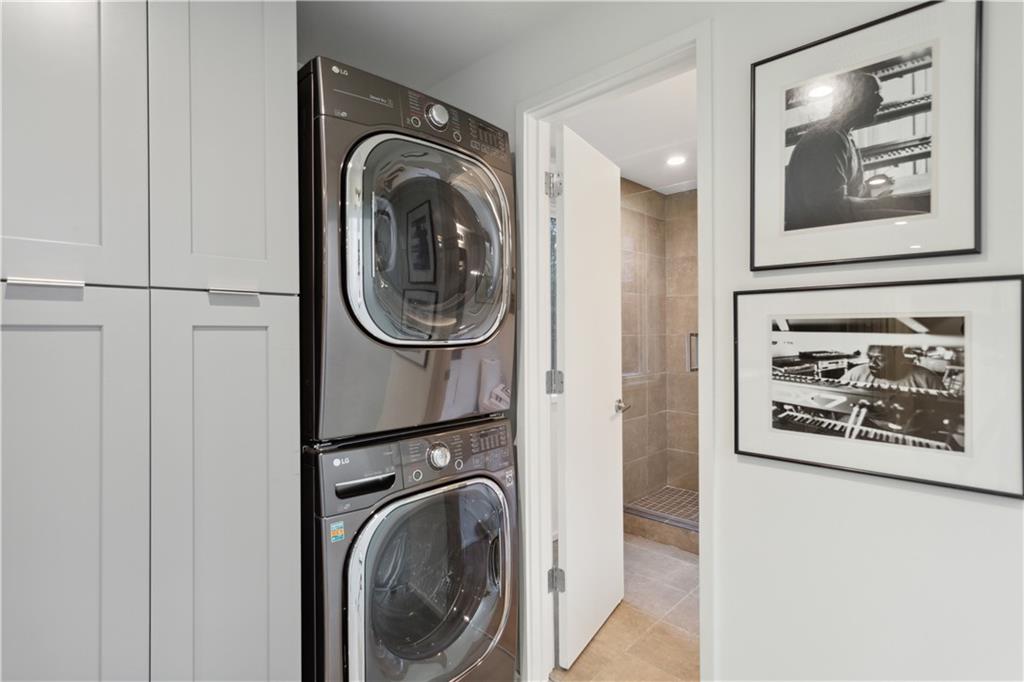 2385 Coosawattee Drive NE