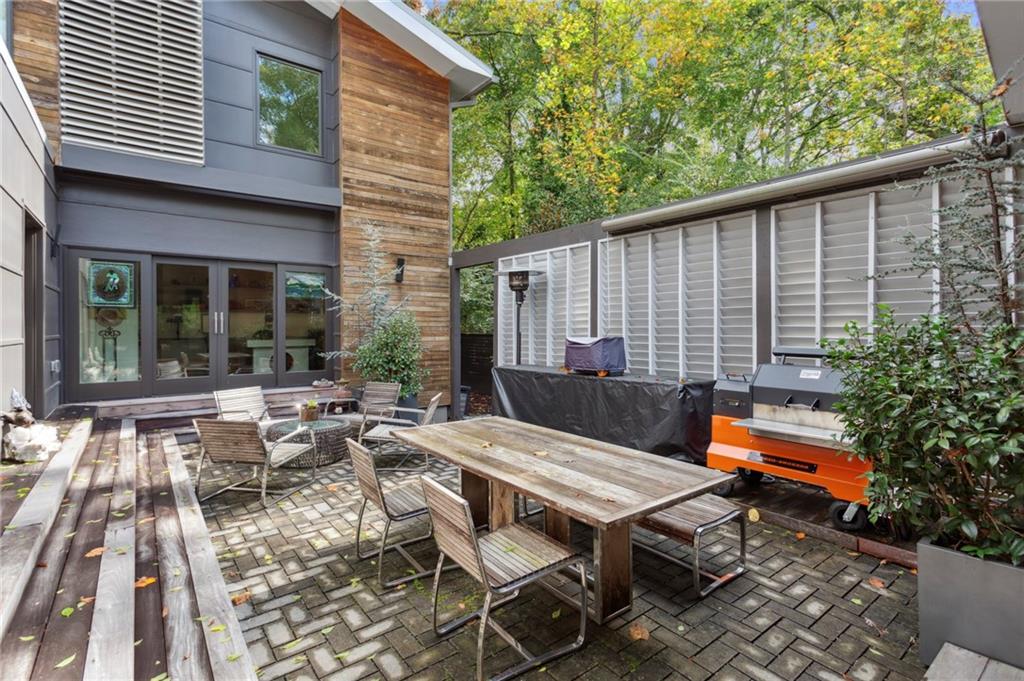 2385 Coosawattee Drive NE