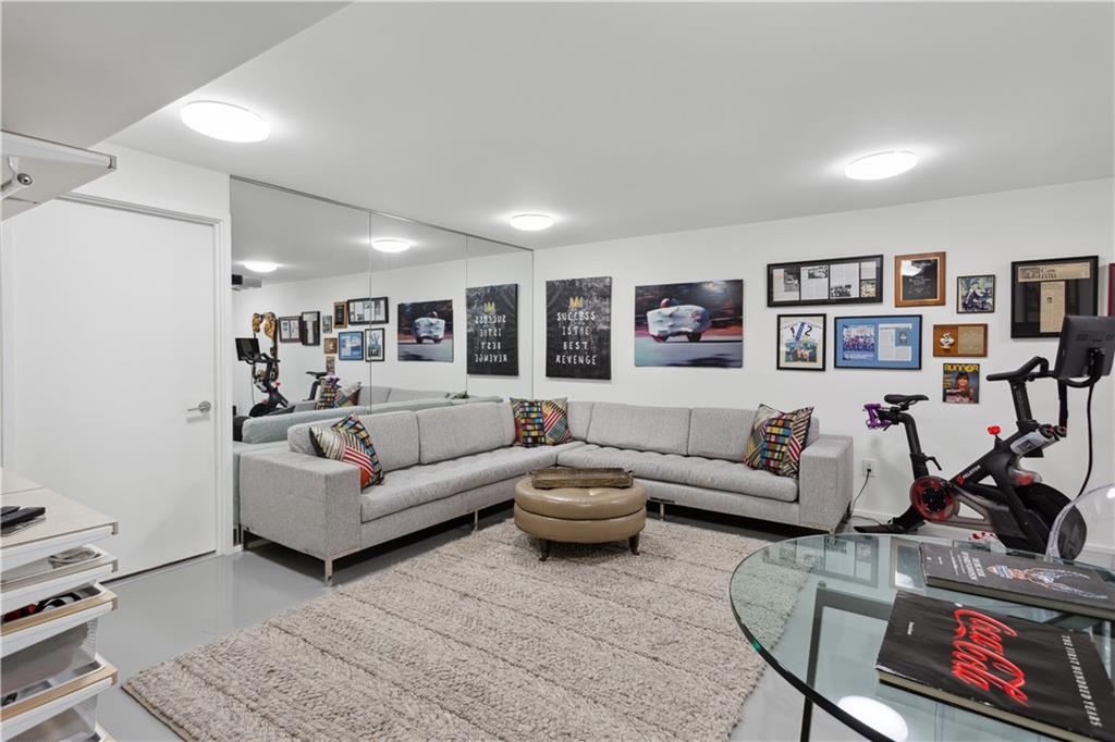 2385 Coosawattee Drive NE