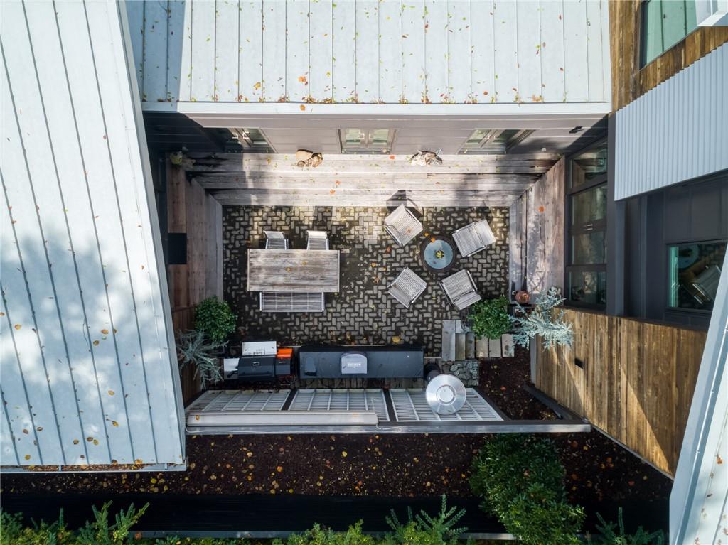 2385 Coosawattee Drive NE