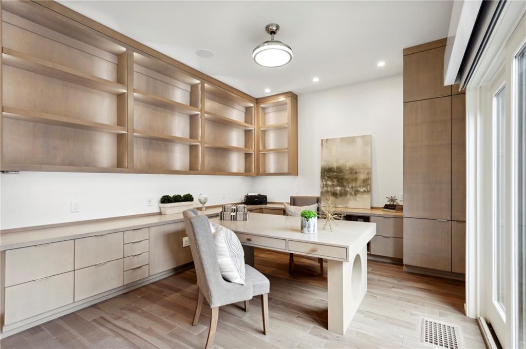 2385 Coosawattee Drive NE