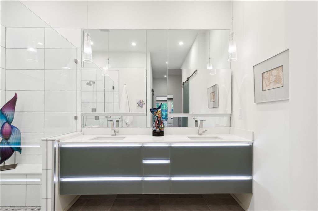 2385 Coosawattee Drive NE