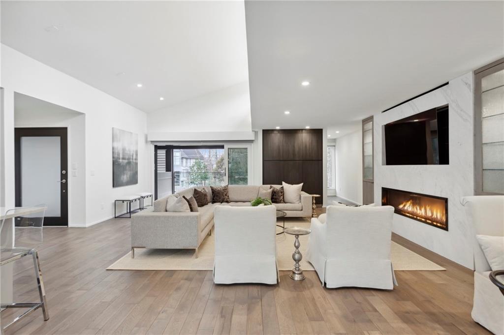 2385 Coosawattee Drive NE