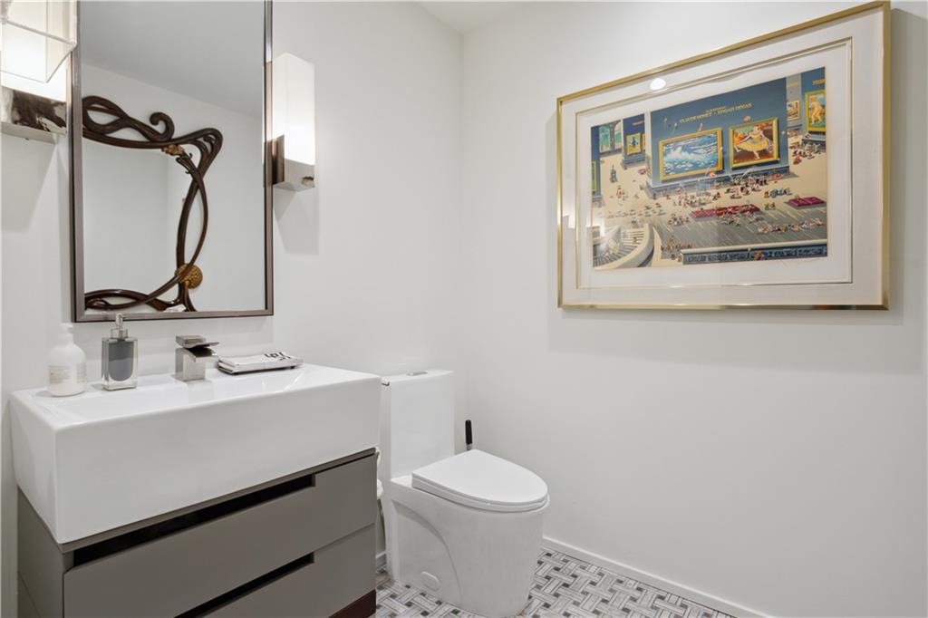 2385 Coosawattee Drive NE