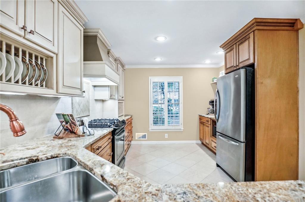 5010 Pine Bark Circle