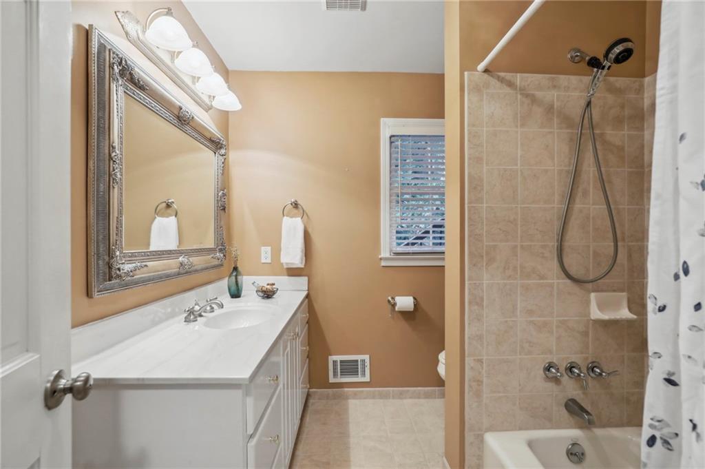 5010 Pine Bark Circle