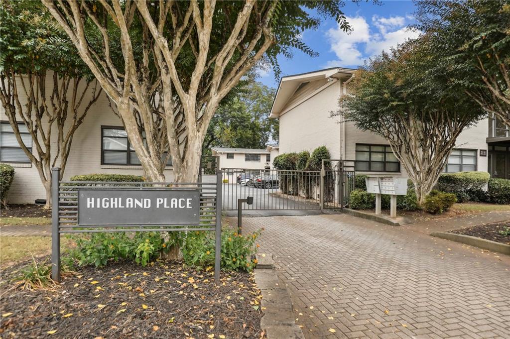 818 Greenwood Avenue NE Unit 101