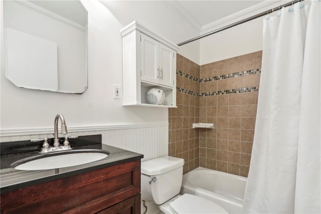 818 Greenwood Avenue NE Unit 101