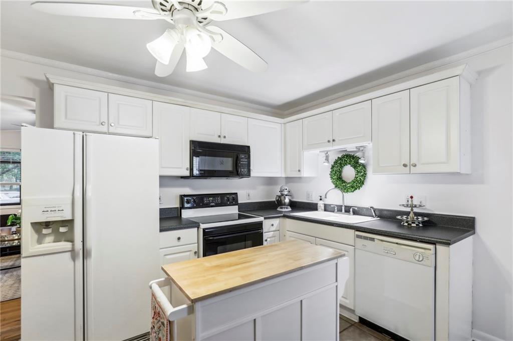 818 Greenwood Avenue NE Unit 101