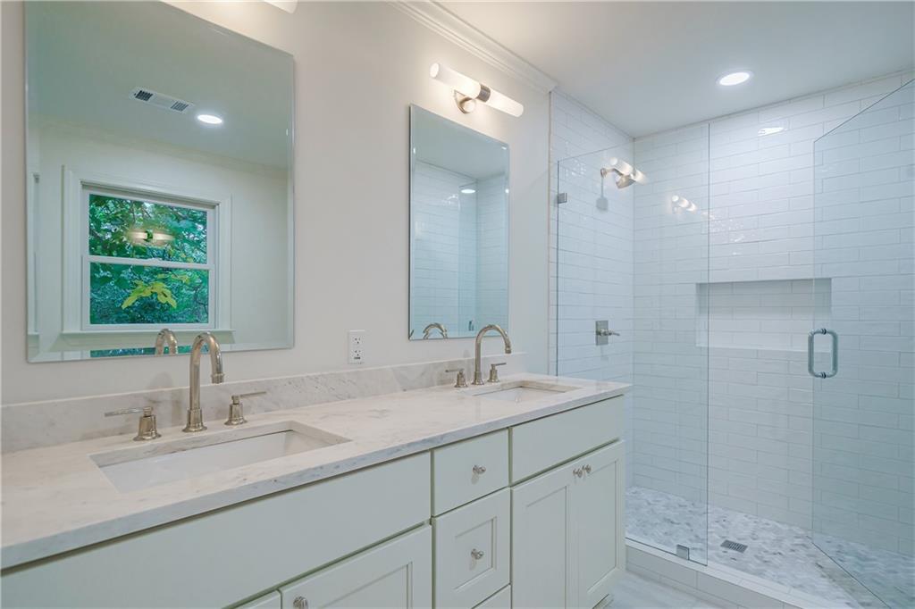 349 Delmont Drive NE