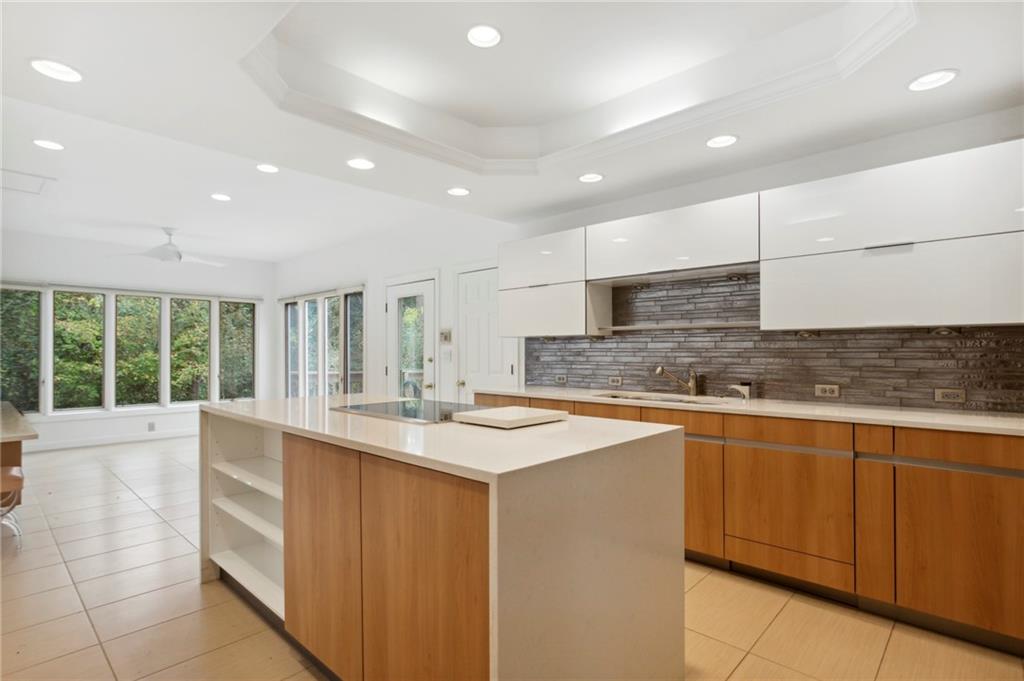 70 Paces West Court NW