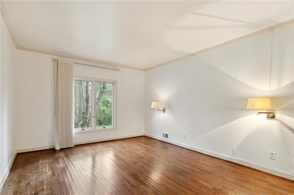 70 Paces West Court NW