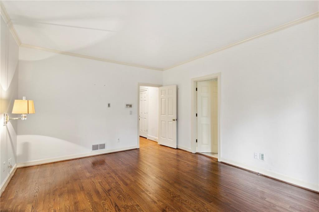 70 Paces West Court NW