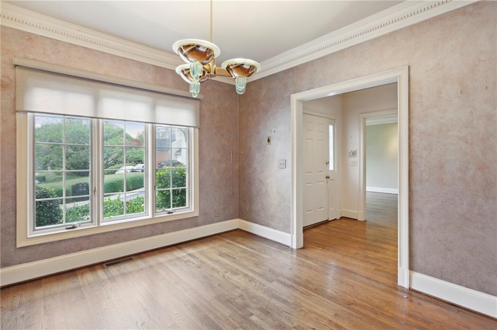 70 Paces West Court NW