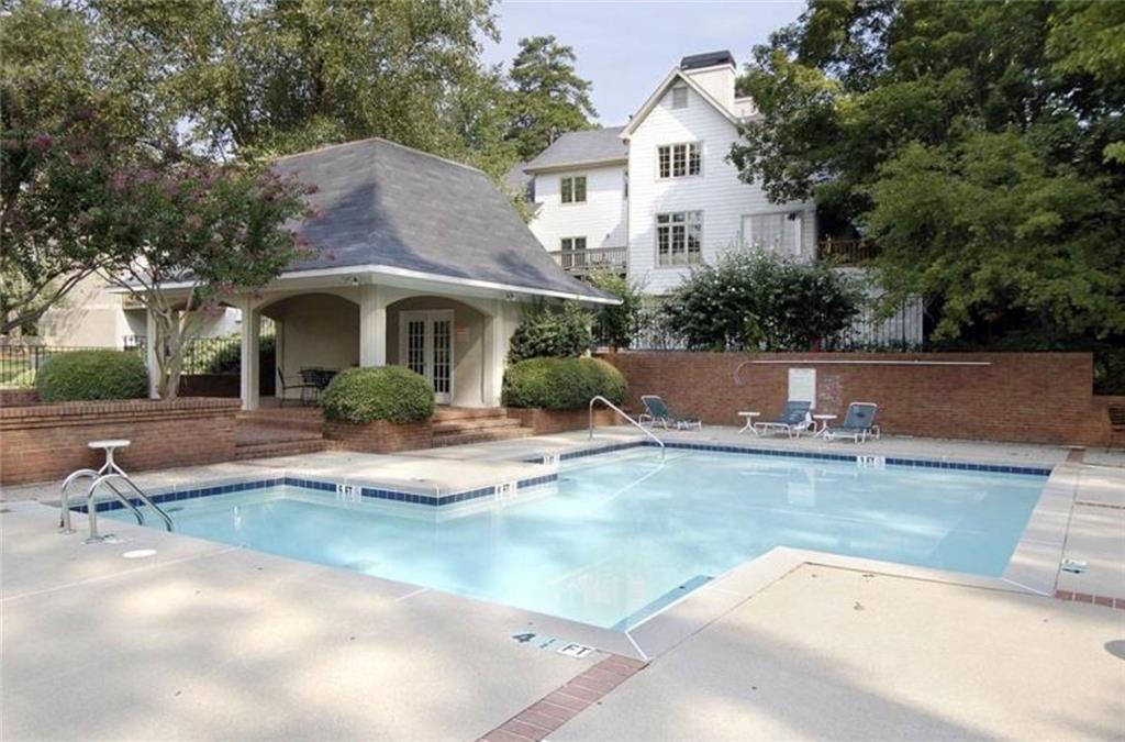 70 Paces West Court NW