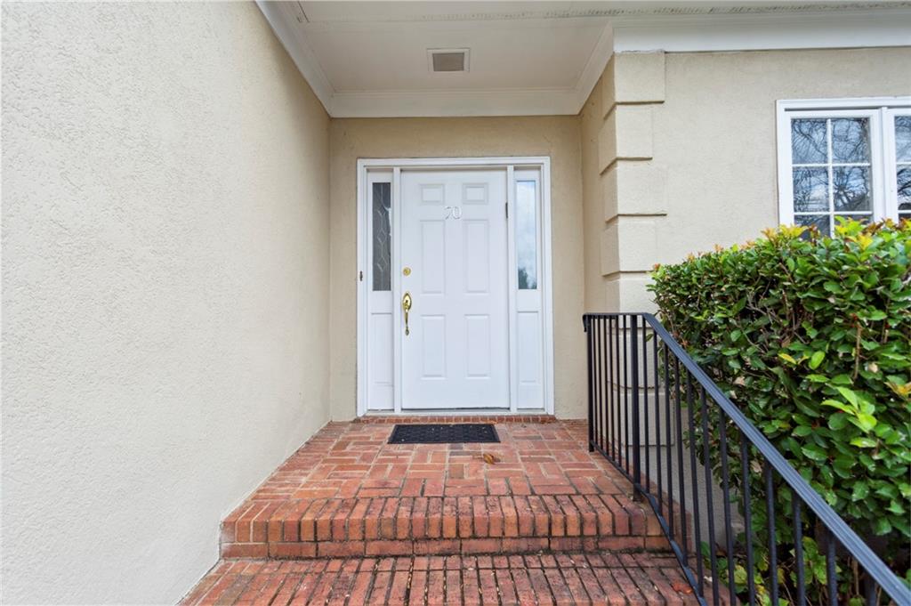 70 Paces West Court NW