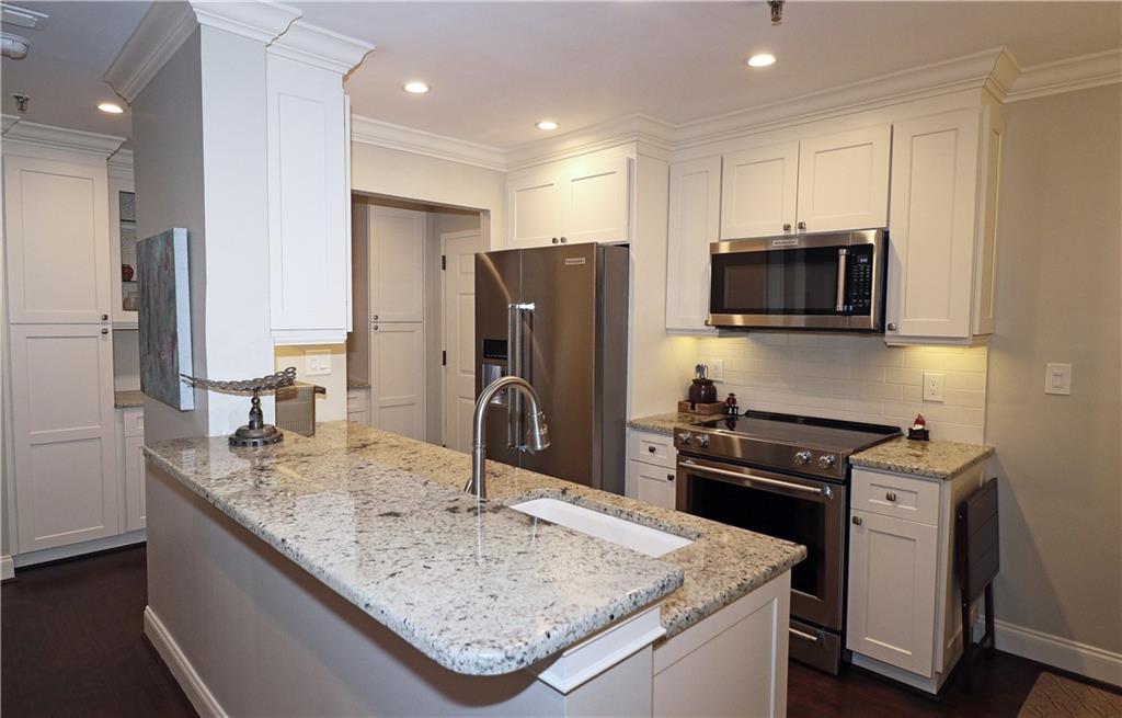 300 Johnson Ferry Road NE Unit A1007