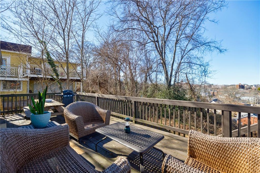 159 Holiday Street NE