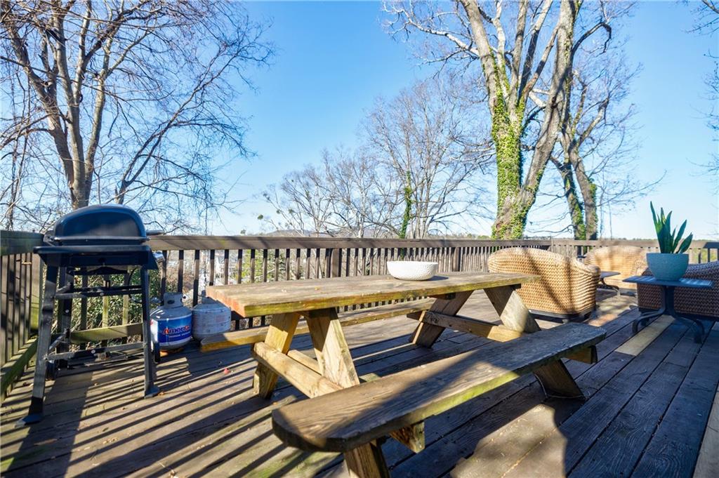 159 Holiday Street NE