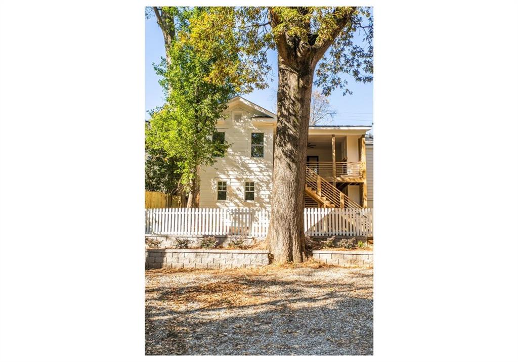 419 N Highland Avenue NE