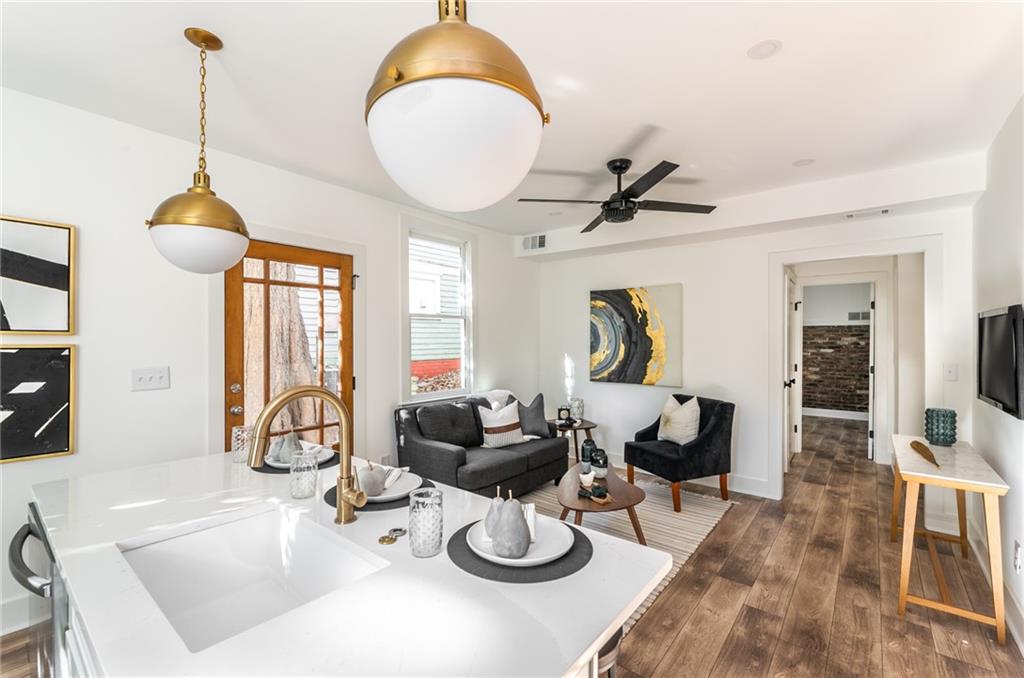 419 N Highland Avenue NE