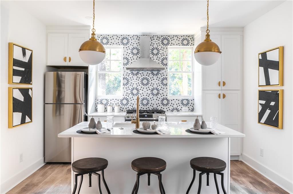 419 N Highland Avenue NE