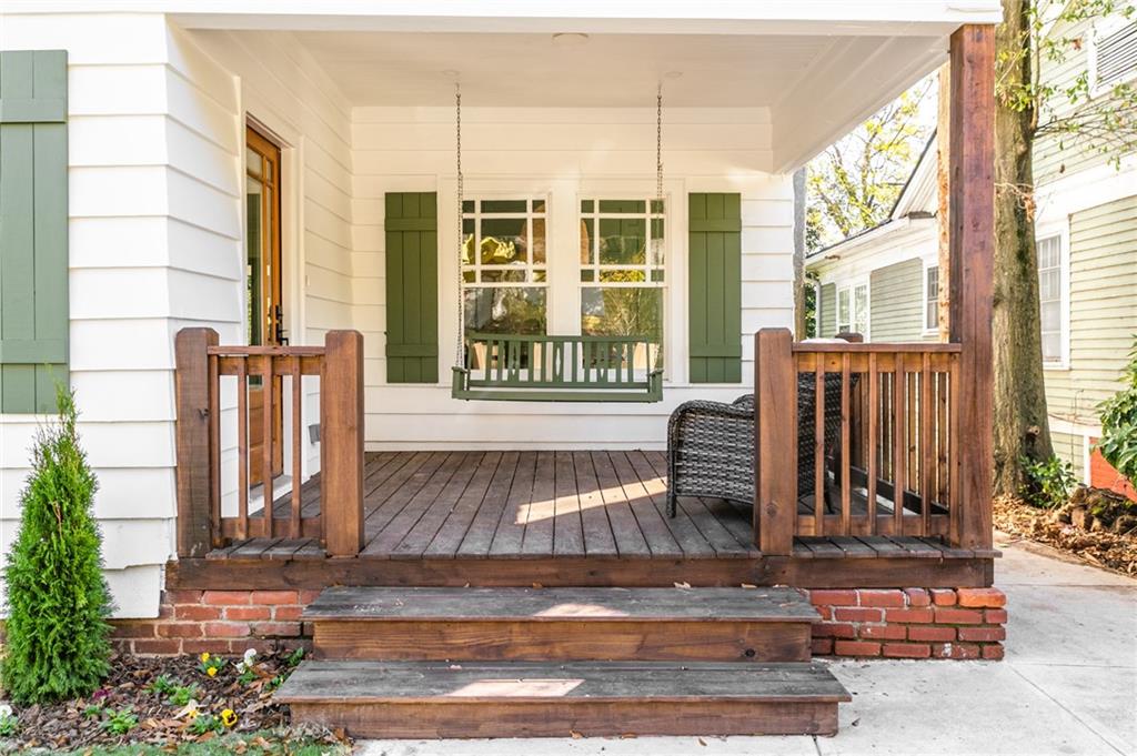 419 N Highland Avenue NE