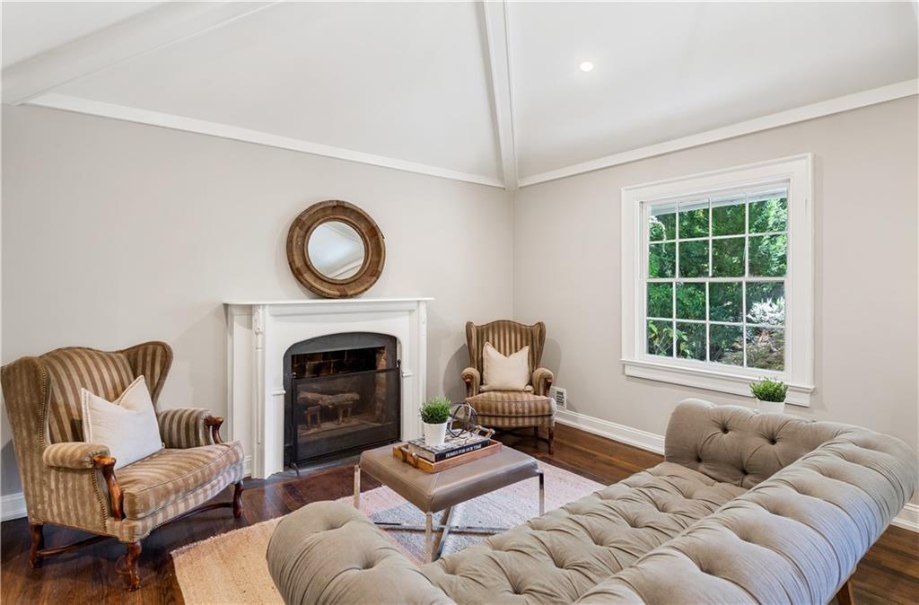 55 Tuxedo Terrace NW