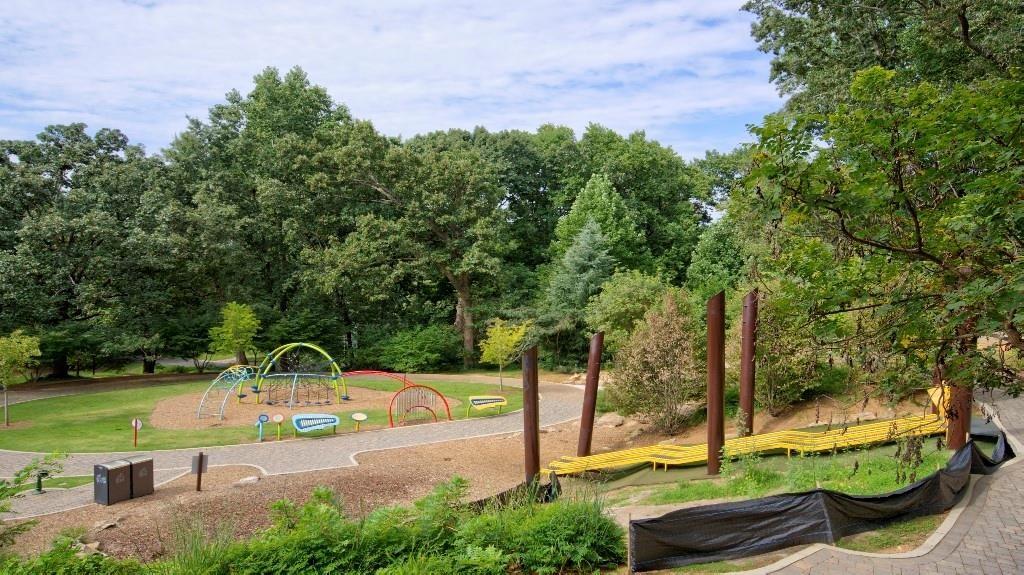 55 Tuxedo Terrace NW