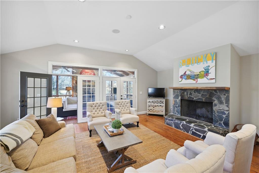 55 Tuxedo Terrace NW