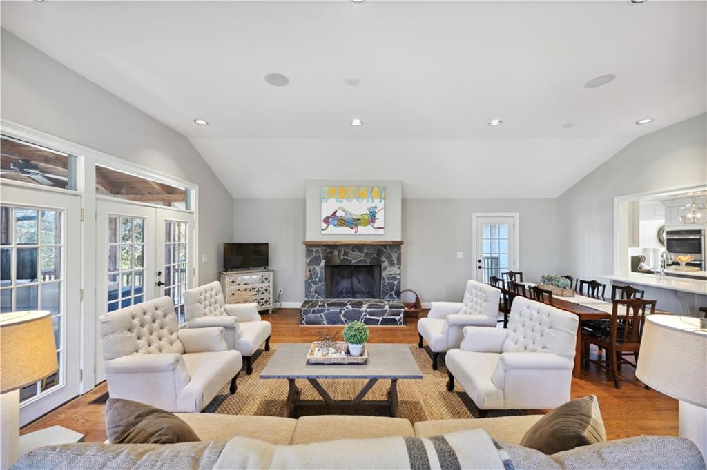 55 Tuxedo Terrace NW