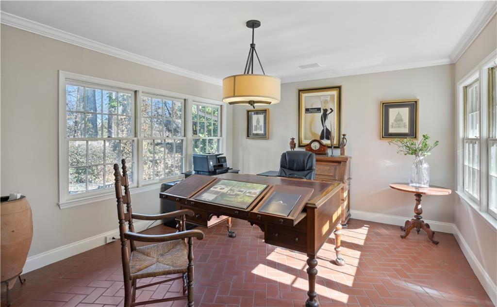 55 Tuxedo Terrace NW