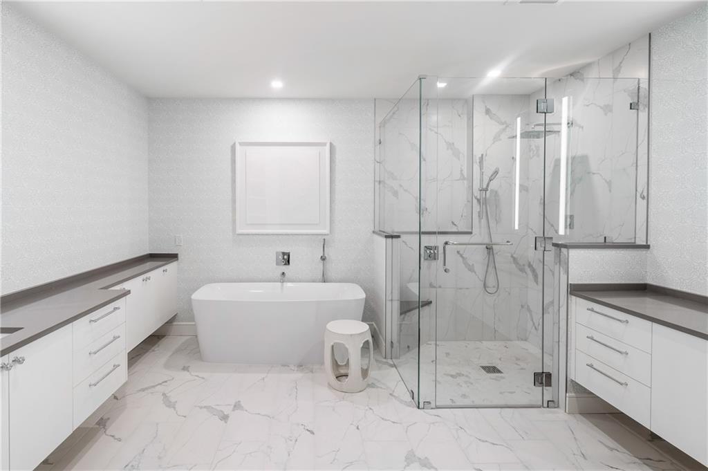 2520 Peachtree Road NW Unit 1202