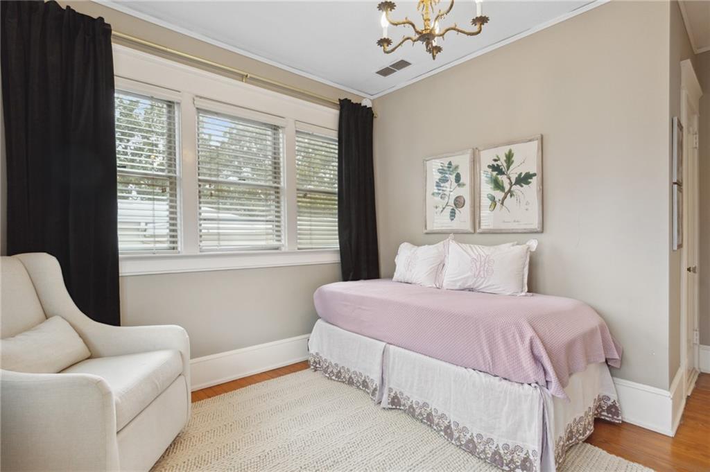 18 Walker Terrace NE