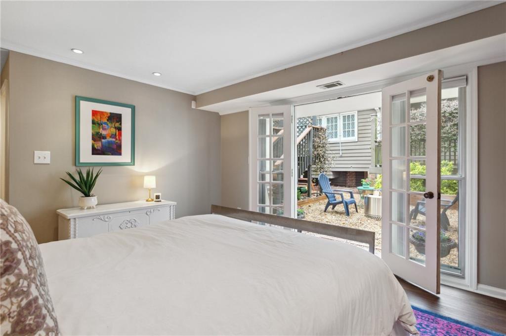 18 Walker Terrace NE