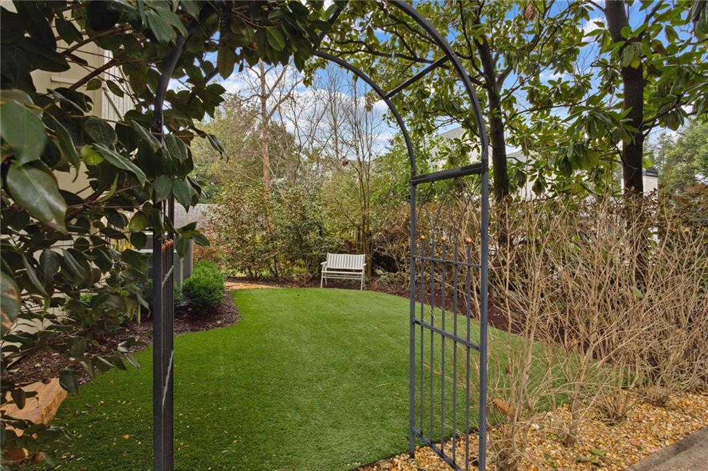 18 Walker Terrace NE