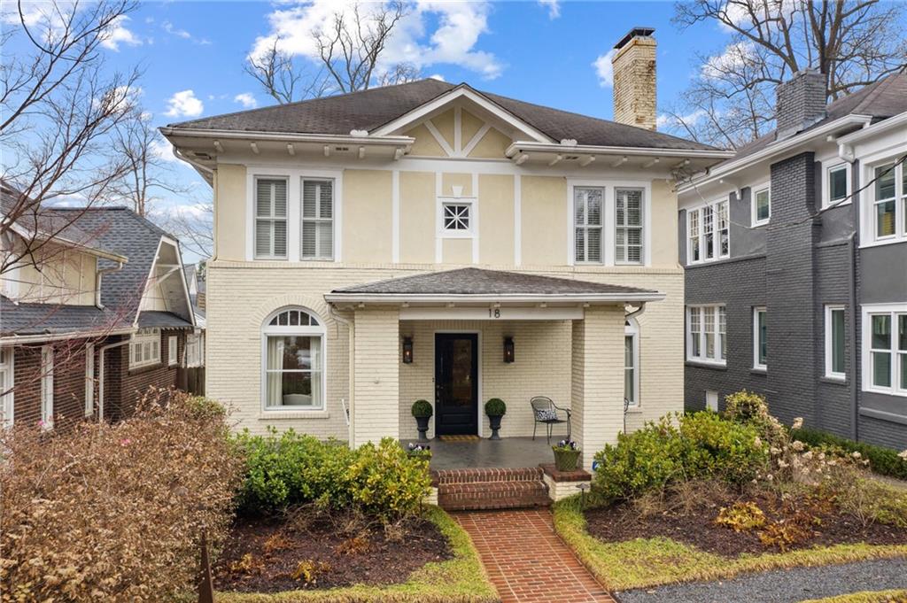 18 Walker Terrace NE