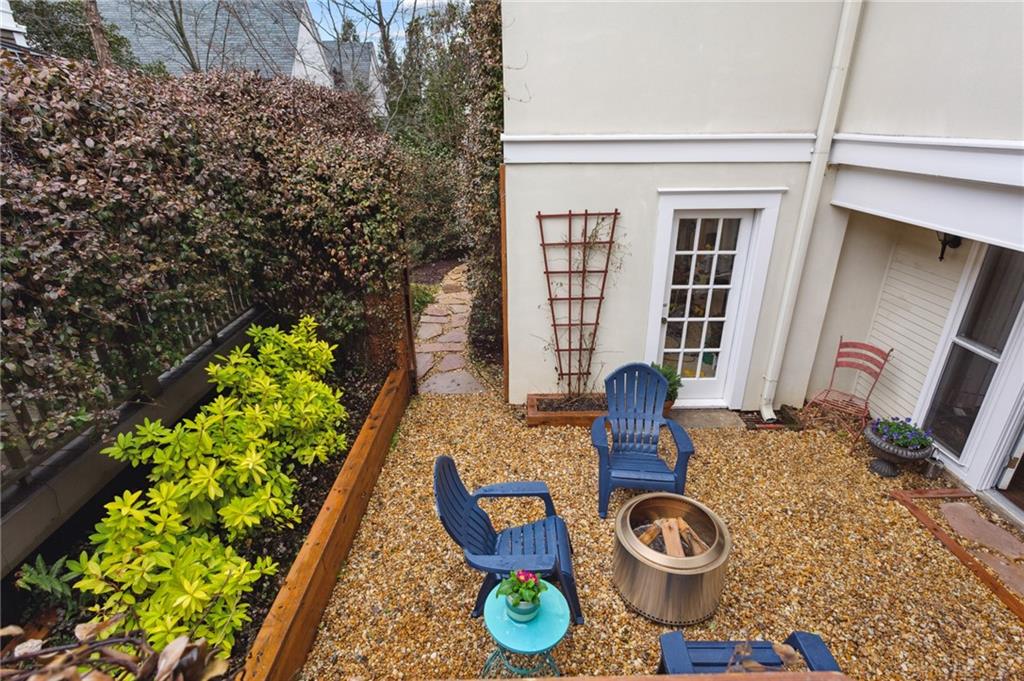 18 Walker Terrace NE