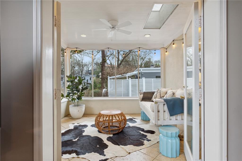 18 Walker Terrace NE