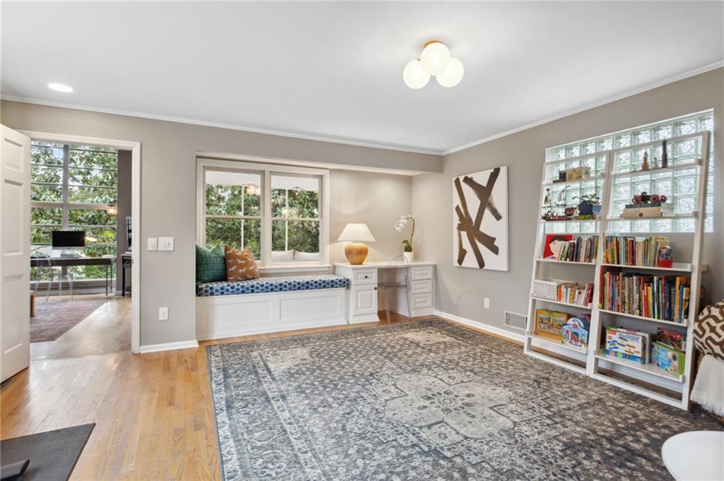 18 Walker Terrace NE