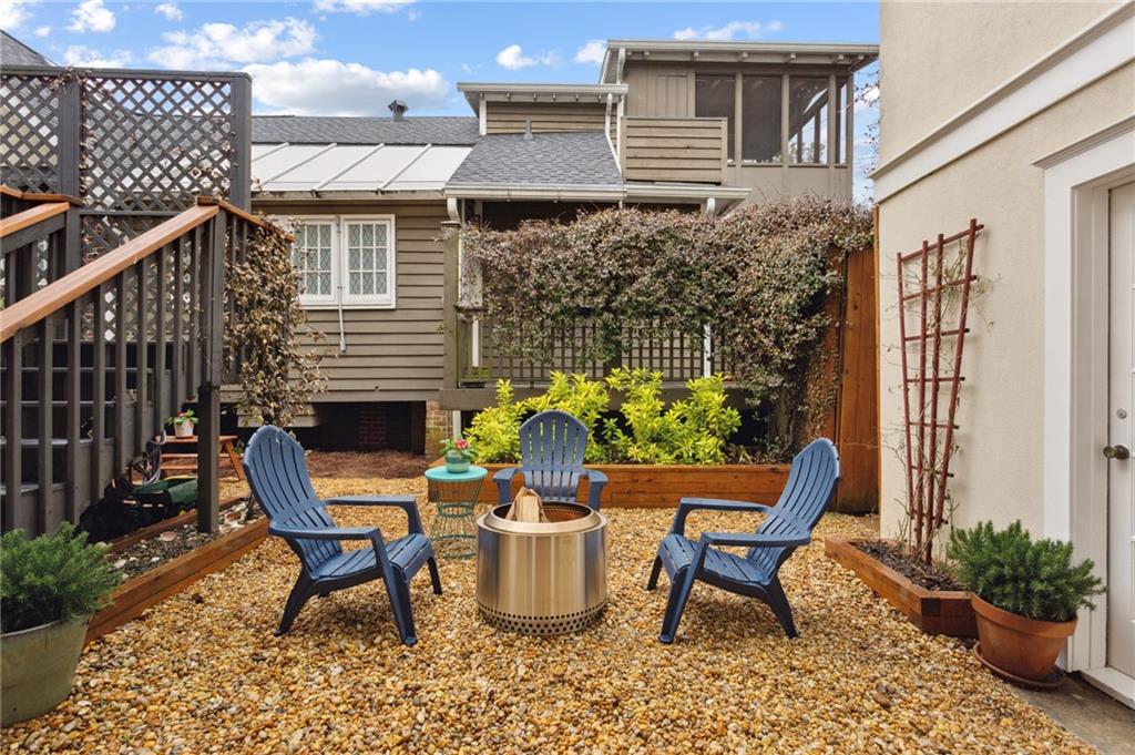 18 Walker Terrace NE